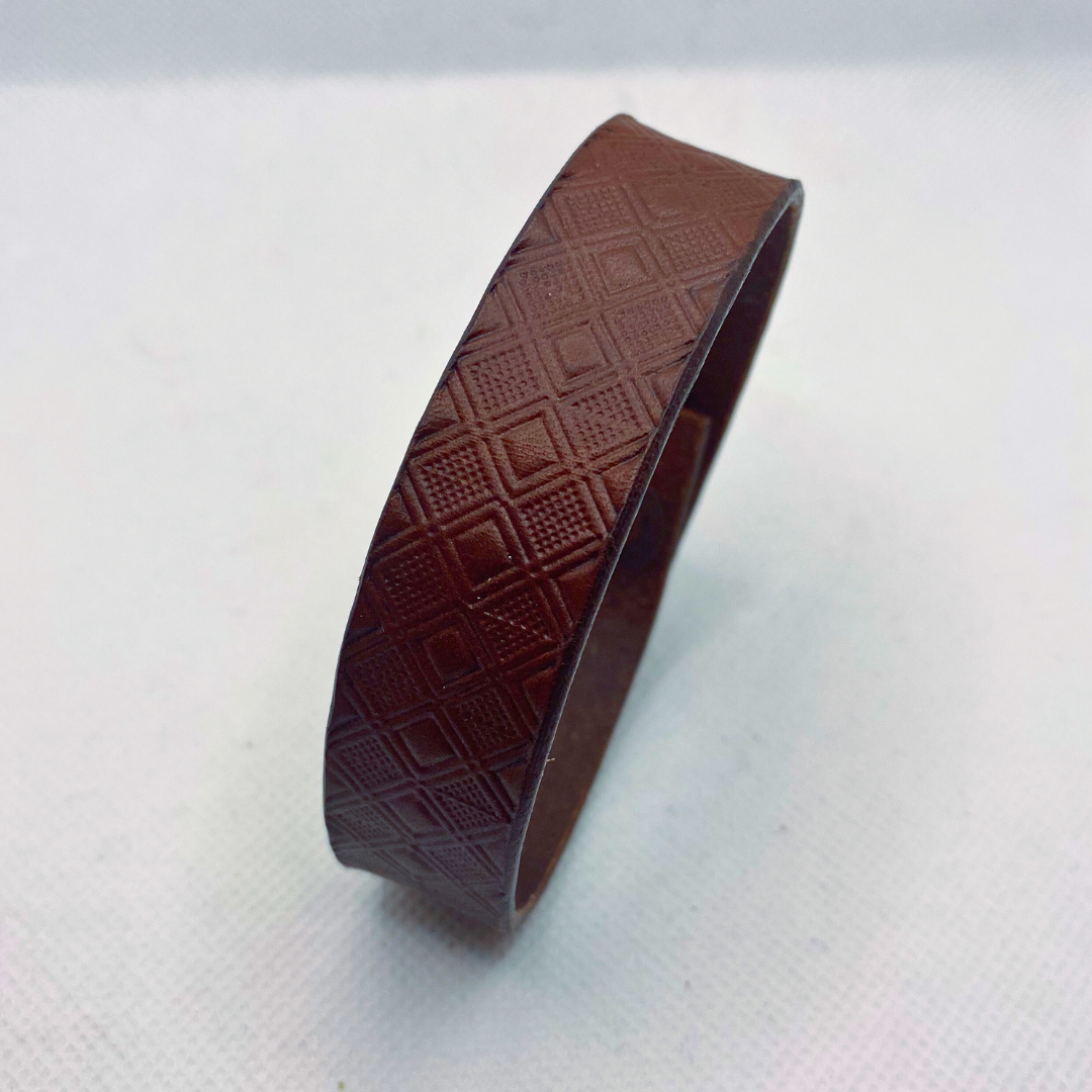 Diamond Texture Dark Leather Bracelet